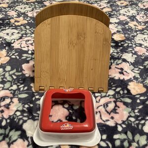 Wonder Bread Crustless Sandwich Cutter Bamboo Napkin/Letter Holder Crunchy